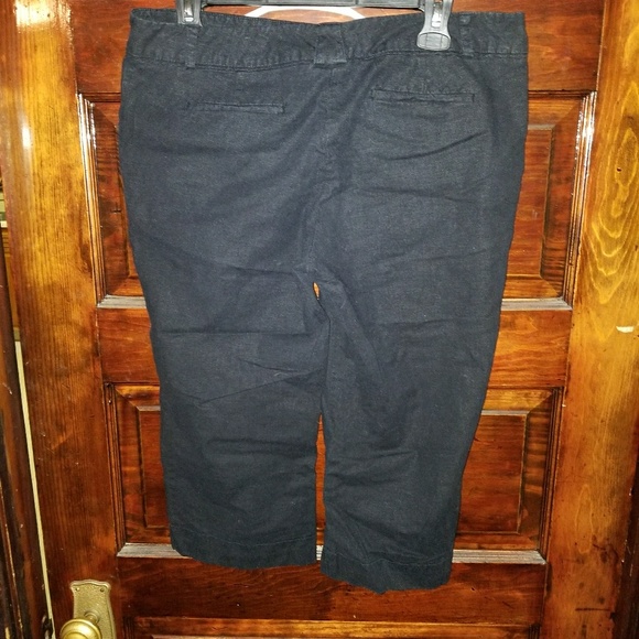 Black capris - Picture 2 of 3
